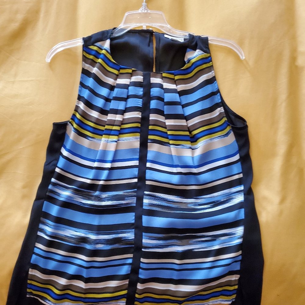 Liz Claiborne Shell, Size Small, Multi Color